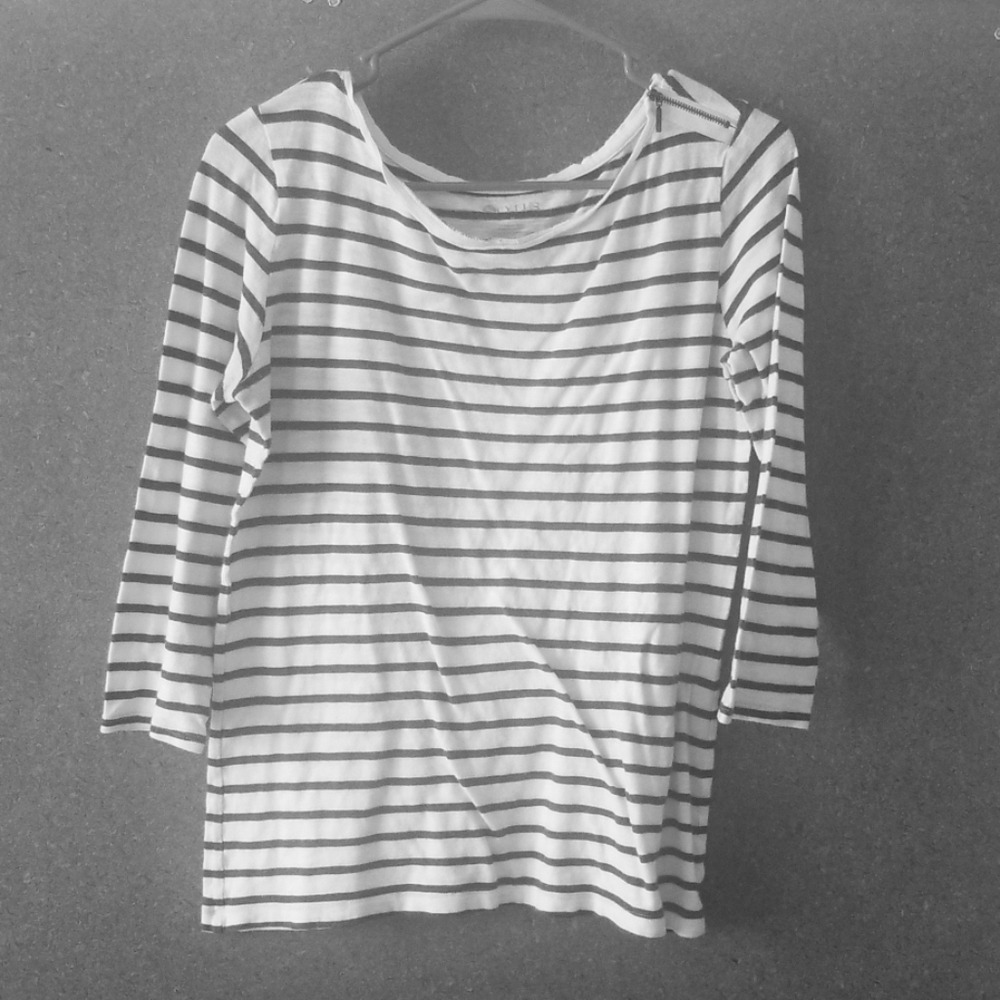 3/4 length shirt